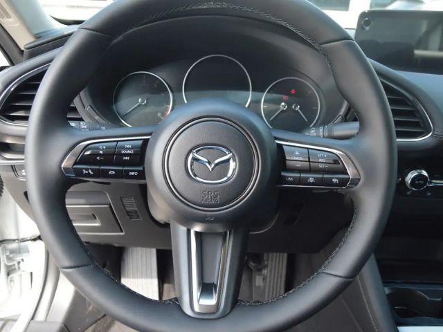 Mazda 3 Exclusive-line