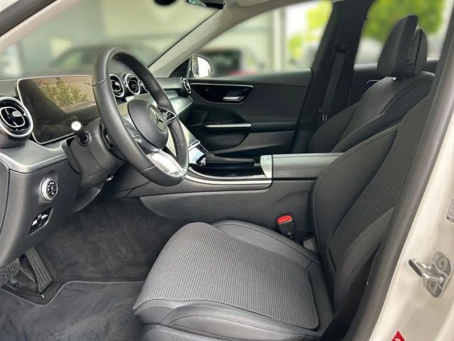 Mercedes-Benz C 180 AVANTGARDE Sedan