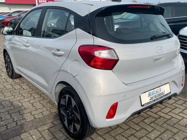 Hyundai i10 1.2l Navi/Kamera/Shz/Lhz/Klimaautomatik