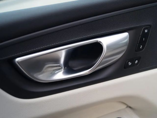 Volvo XC60 Dark Plus Recharge