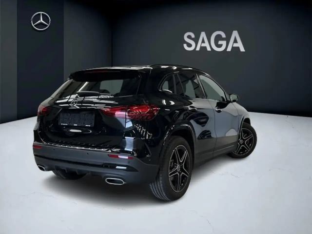 Mercedes-Benz GLA 180 AMG Line