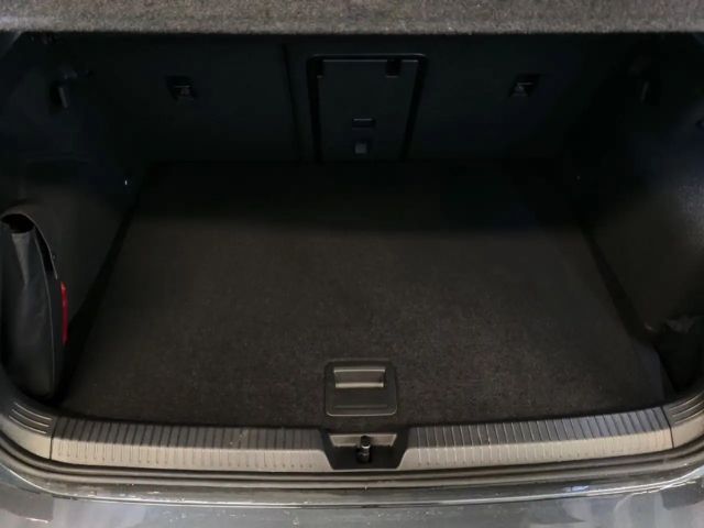 Volkswagen Golf 2.0 TSI DSG Golf VIII