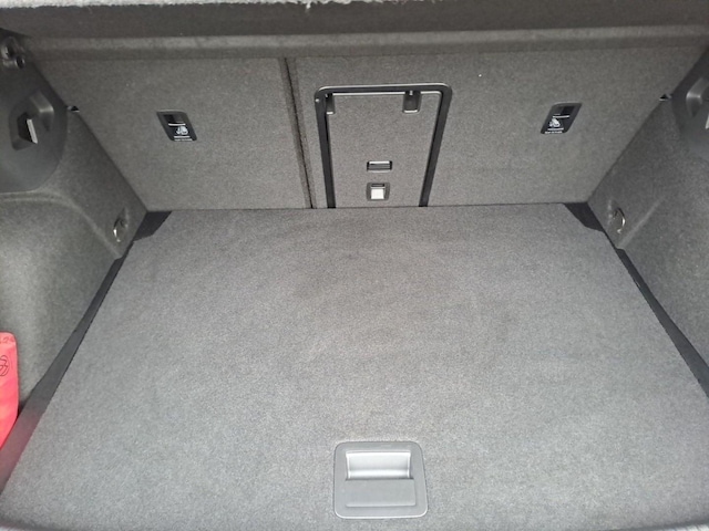 Volkswagen Golf 1.5 eTSI DSG R-Line