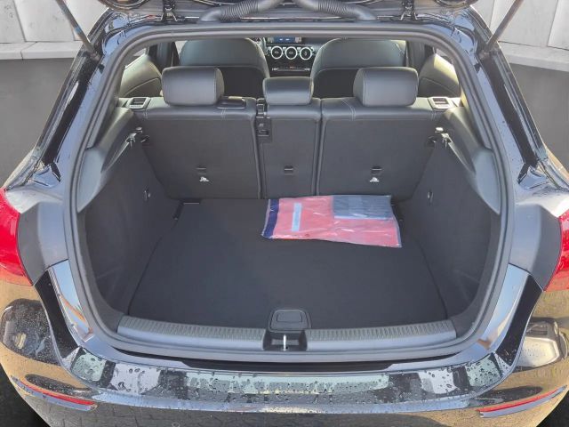 Mercedes-Benz A 180 Hatchback Progressive