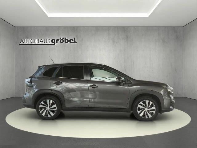 Suzuki S-Cross Hybrid