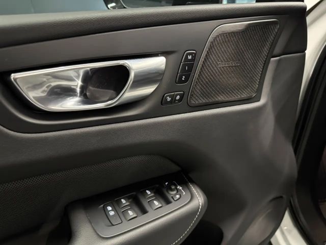 Volvo XC60 AWD R-Design