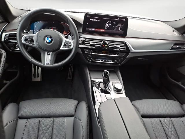 BMW 540 540d M-Sport Touring xDrive