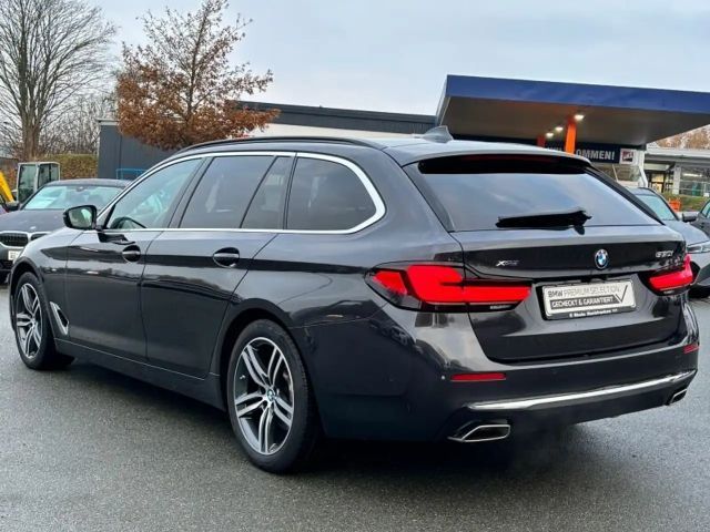 BMW 530 530i Luxury Line Touring xDrive