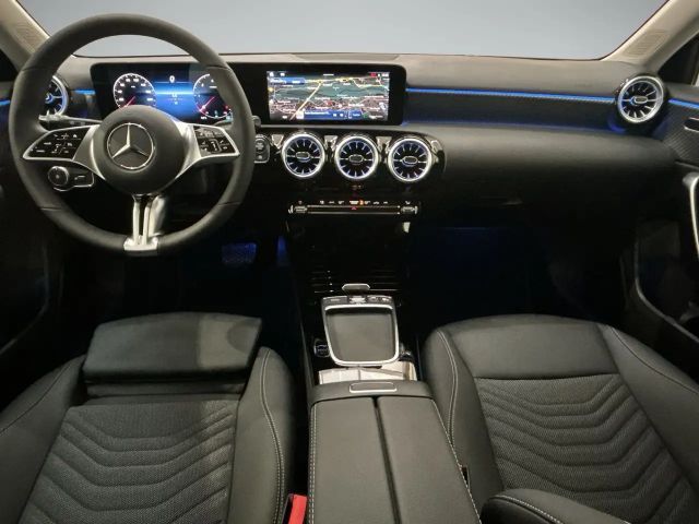 Mercedes-Benz A 180 A 180 d Hatchback