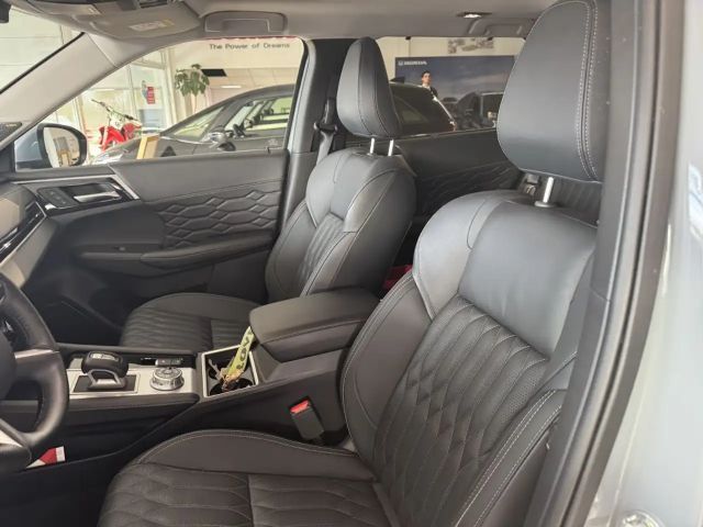 Mitsubishi Outlander 4WD PHEV