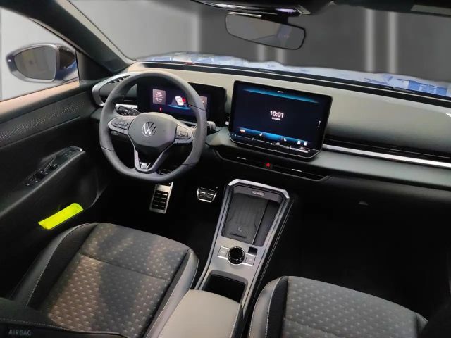 Volkswagen T-Roc 1.5 eTSI DSG IQ.Drive R-Line