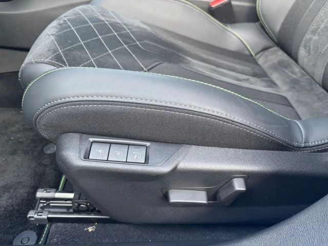 Peugeot 208 EAT8 GT-Line PureTech