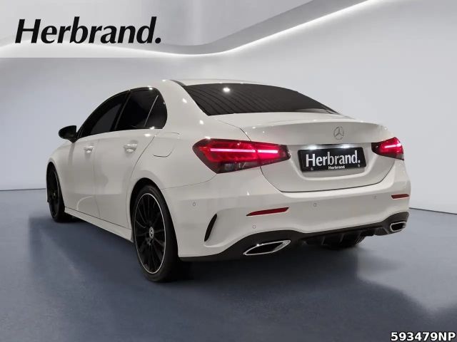 Mercedes-Benz A 180 AMG Line