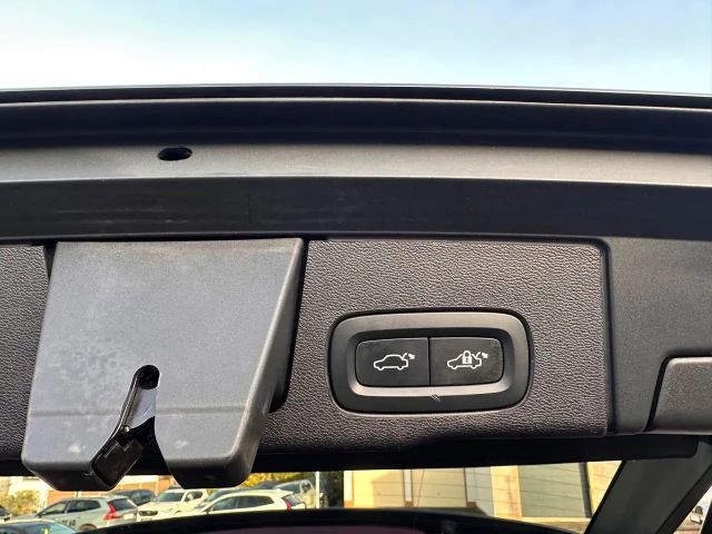 Volvo XC60 AWD R-Design