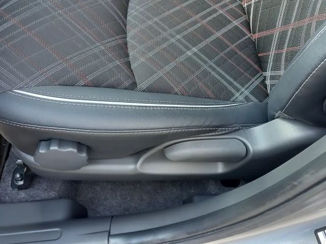 Mitsubishi Space Star Star