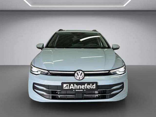 Volkswagen Golf Style Variant