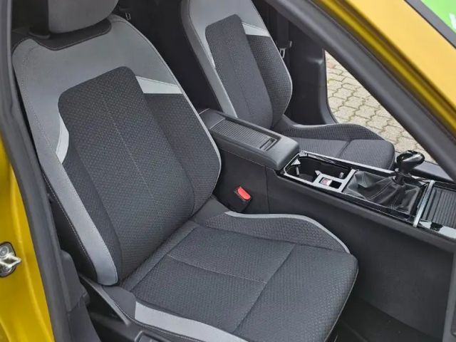 Opel Astra 1.2 Turbo Enjoy Turbo