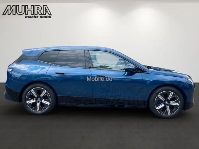 BMW iX xDrive40