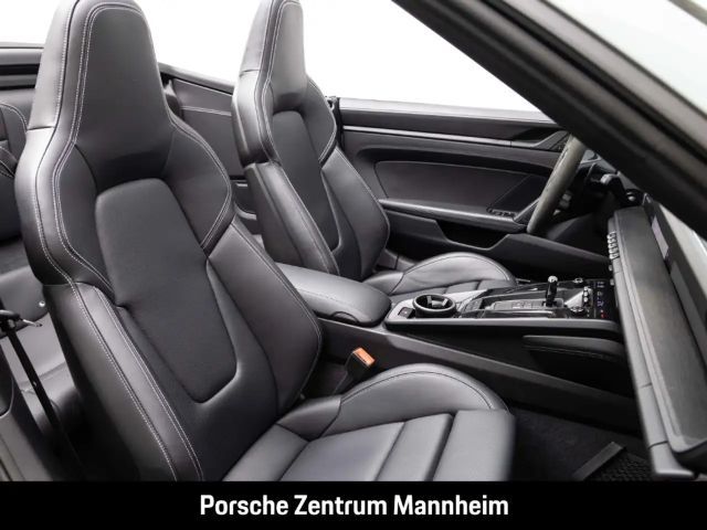 Porsche 992 Cabrio Carrera GTS