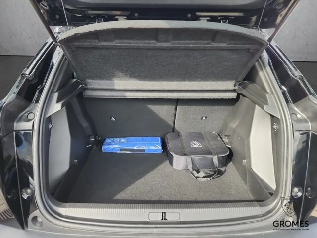 Peugeot E-2008 Active Pack