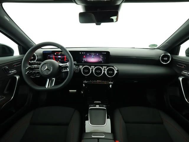 Mercedes-Benz A 200 A 200 d AMG Line