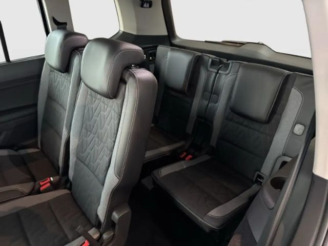 Volkswagen Touran 2.0 TDI DSG IQ.Drive