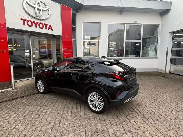 Toyota C-HR Hybride Team D