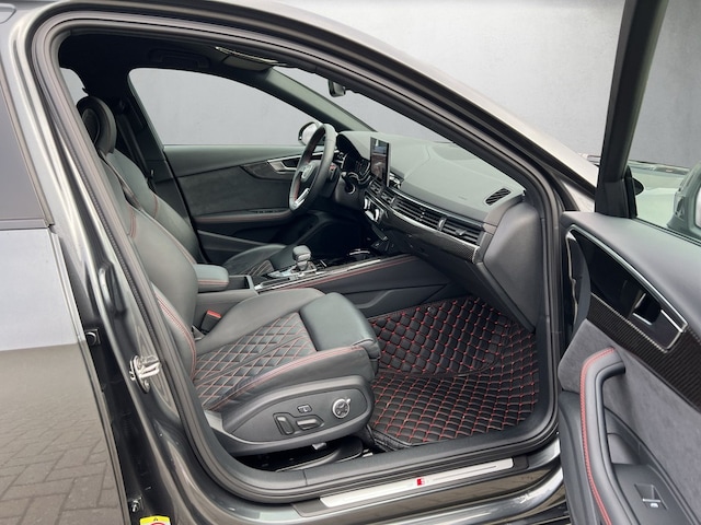 Audi A4 35 TFSI Avant S-Line S-Tronic