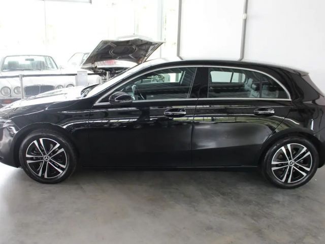 Mercedes-Benz A 200 Progressive