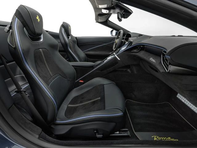 Ferrari Roma Spider