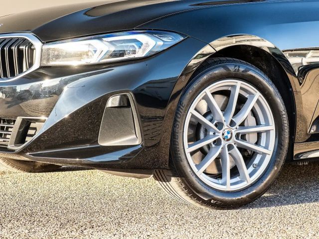 BMW 330 330d Touring xDrive