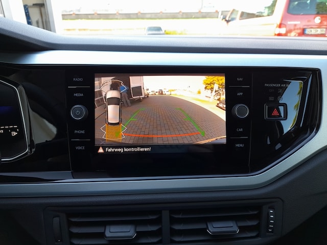Volkswagen Polo 1.0 Goal LED Navi Rear View PDC Carplay