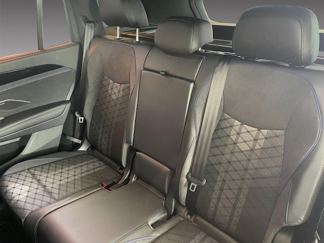 Volkswagen Tayron Tayron R-Line 2.0 TDI 7-Gang DSG, AHK, Standheizung