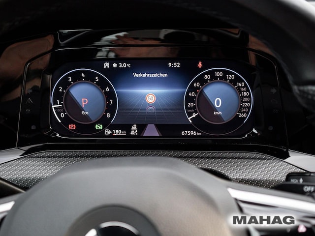 Volkswagen Golf 1.5 eTSI Golf VIII R-Line