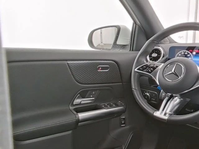 Mercedes-Benz GLA 200 Progressive