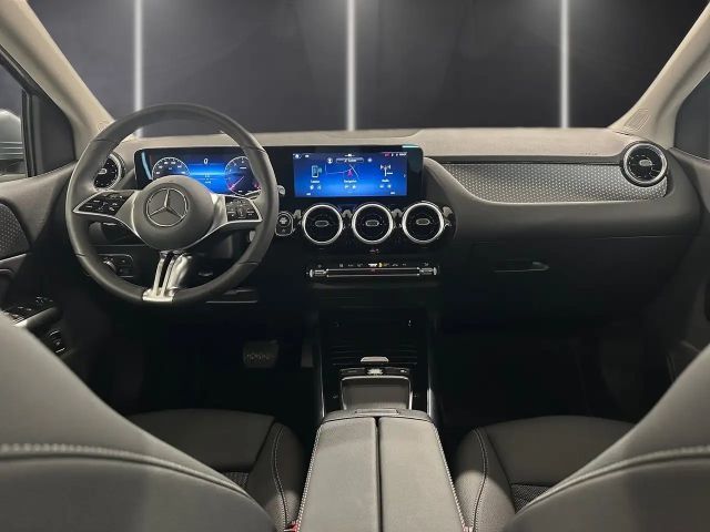 Mercedes-Benz B 180 Progressive Sedan