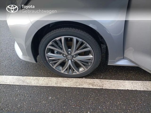 Toyota Yaris Hatchback Hybride Style