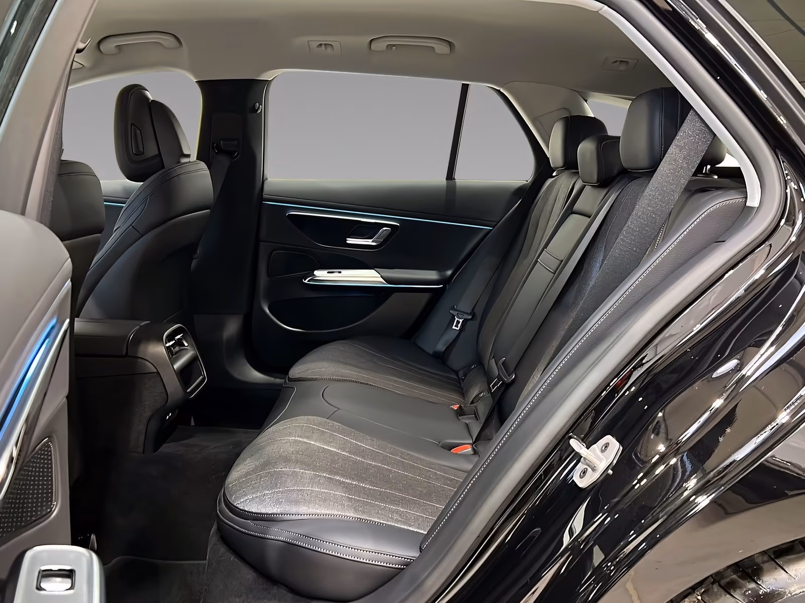 Mercedes-Benz E 220 AVANTGARDE E 220 d Estate