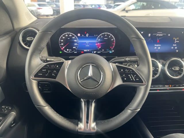 Mercedes-Benz GLA 180 Progressive