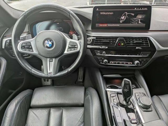 BMW 540 540d M-Sport Touring xDrive