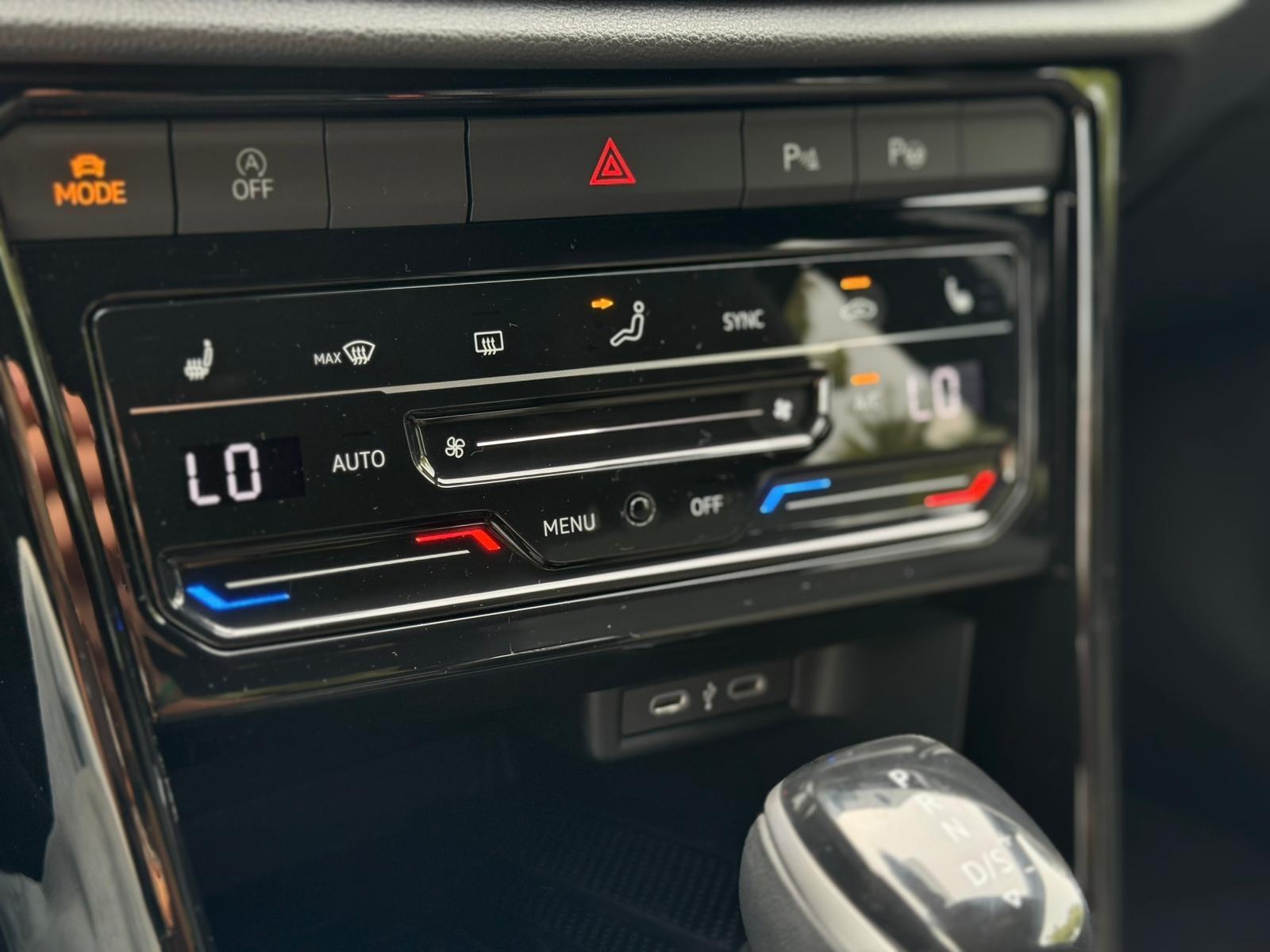 Volkswagen T-Roc 1.5 TSI DSG R-Line