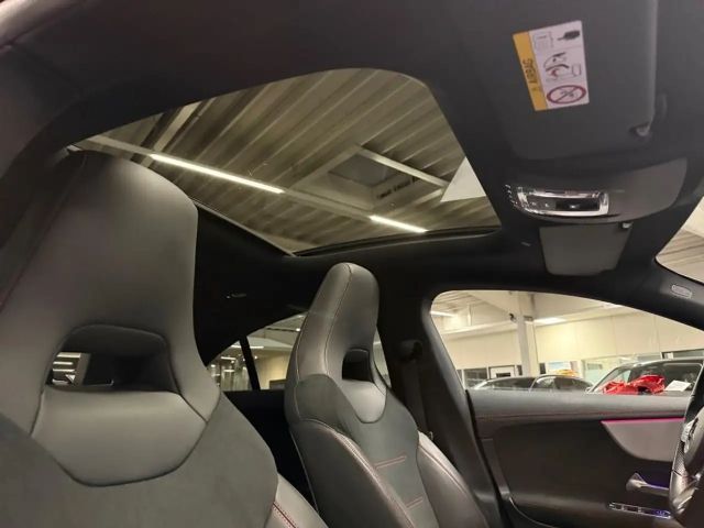 Mercedes-Benz CLA 180 AMG Line Coupé