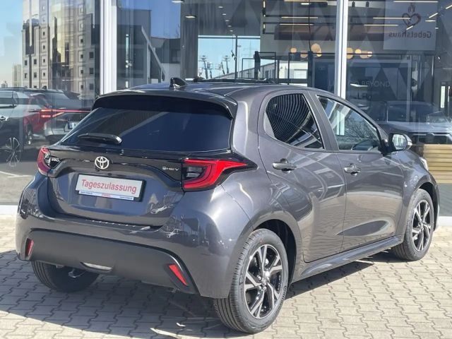 Toyota Yaris Hatchback Hybride VVT-i
