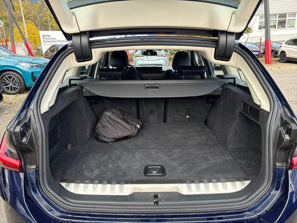 BMW 330 330e Touring xDrive