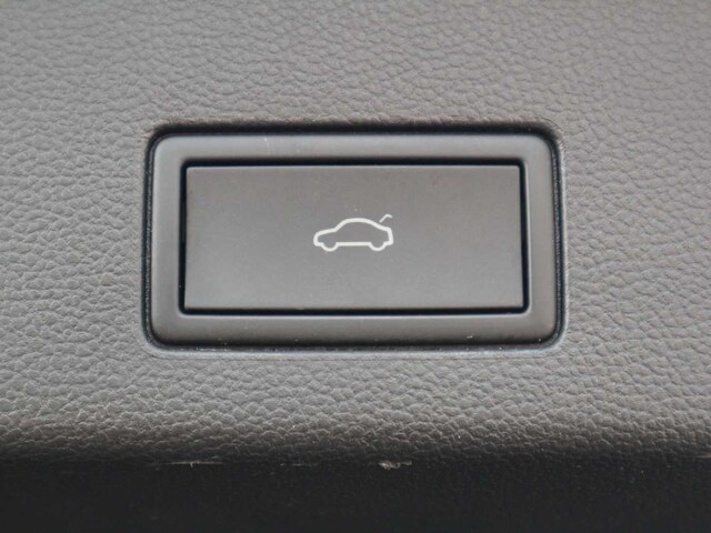 Volkswagen Golf R-Line Variant