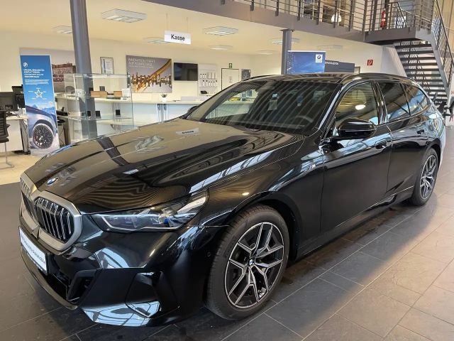 BMW 520 520d M-Sport Touring xDrive