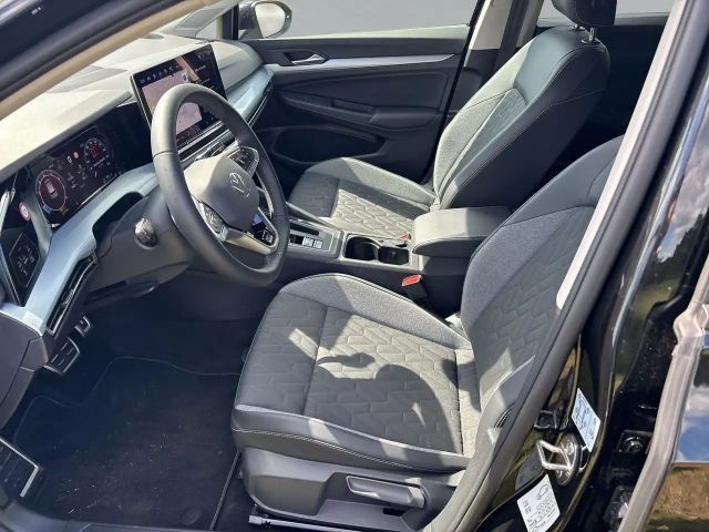 Volkswagen Golf 1.5 eTSI Golf VIII