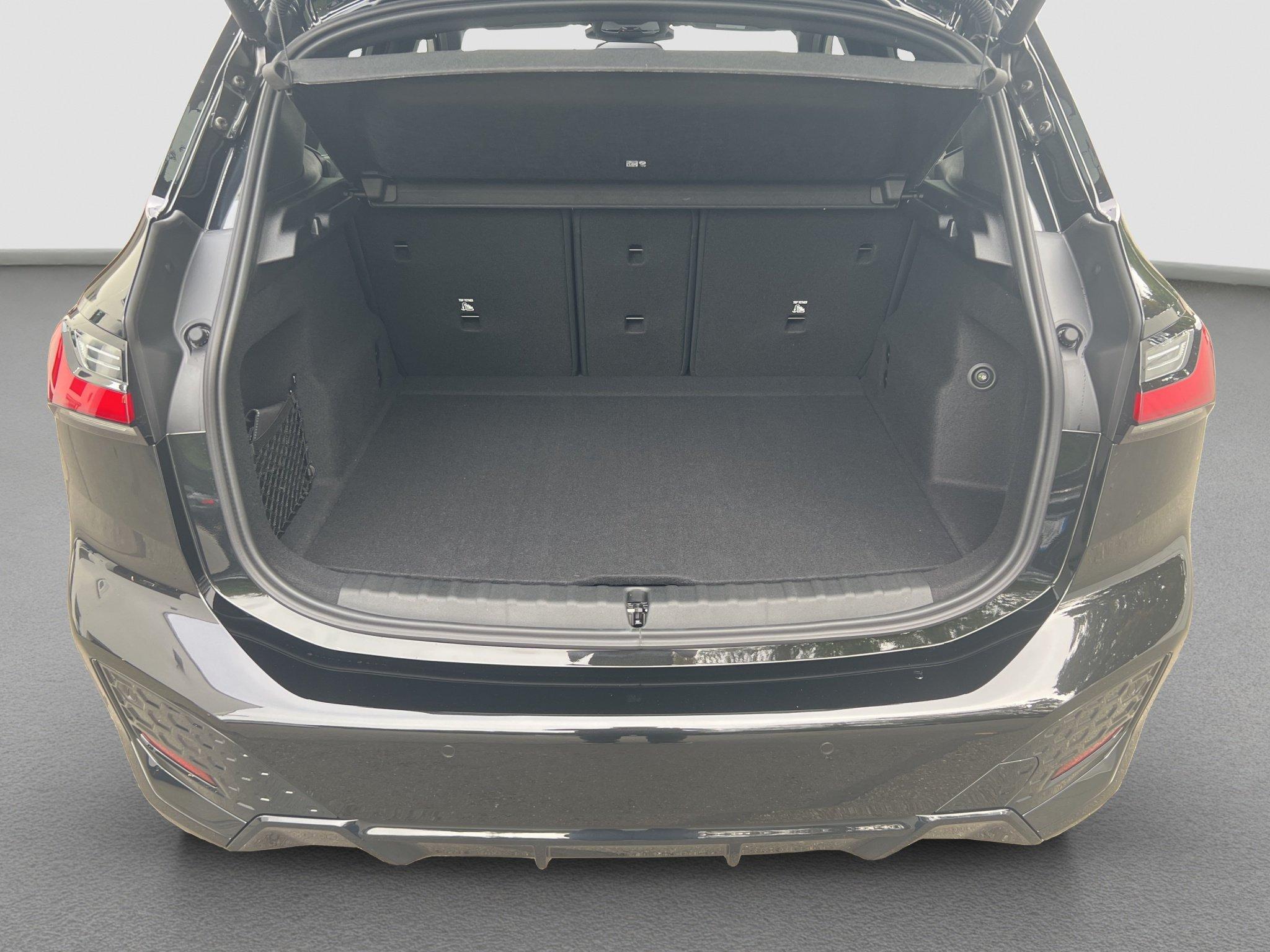 BMW 220 220i Active Tourer