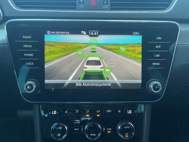 Skoda Superb 2.0 TDI Combi Style Style