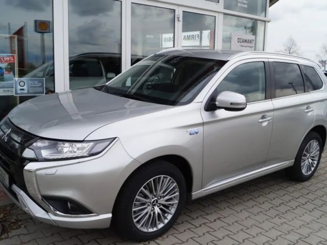 Mitsubishi Outlander 4WD PHEV